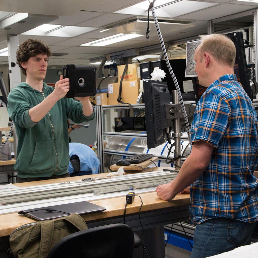 Coordinated online talks and sessions with expedition scientists